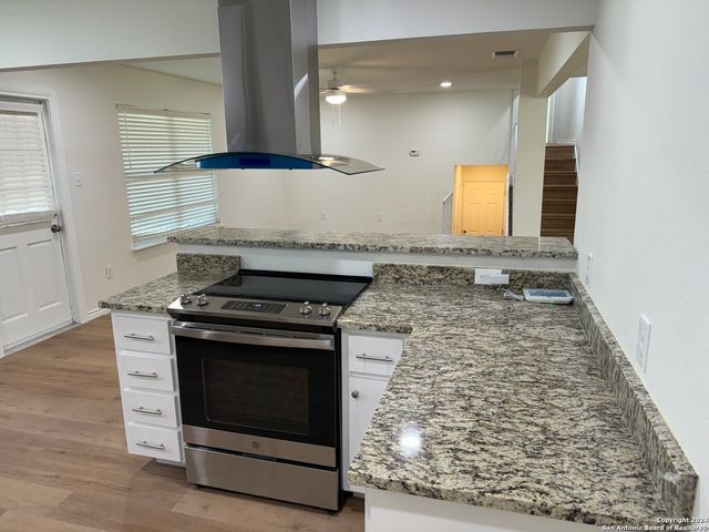 1703 SEARCY DR, San Antonio, TX 78232