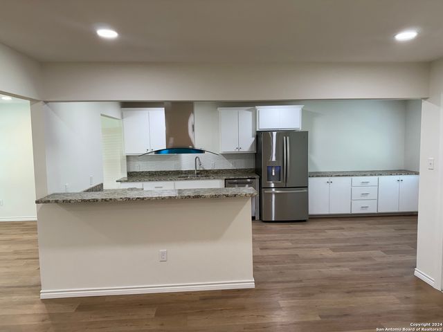1703 SEARCY DR, San Antonio, TX 78232