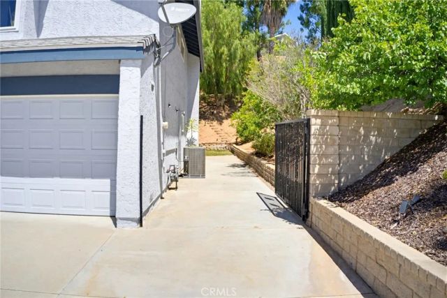 27923 Redwood Glen Road, Valencia, CA 91354
