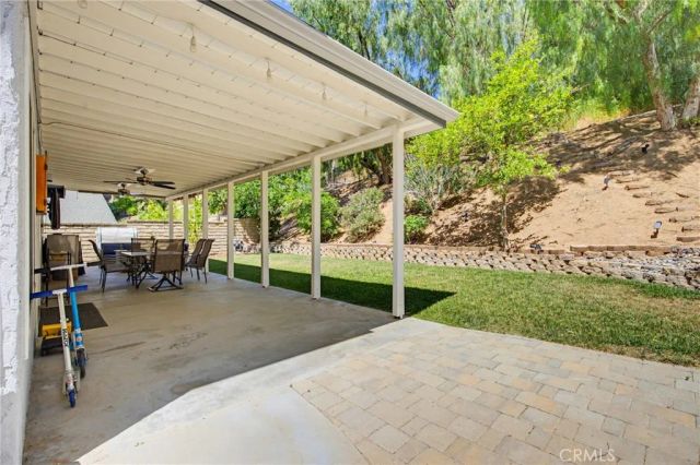 27923 Redwood Glen Road, Valencia, CA 91354