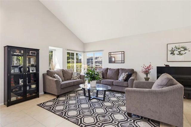27923 Redwood Glen Road, Valencia, CA 91354