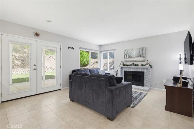 27923 Redwood Glen Road, Valencia, CA 91354