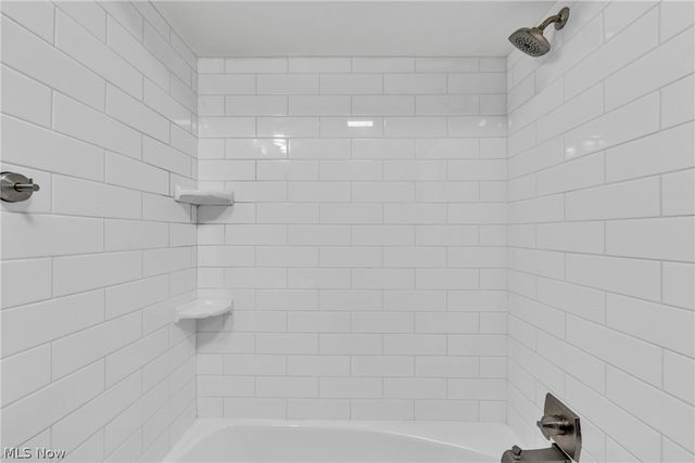 2820 Fort Island Drive, Fairlawn, OH 44333