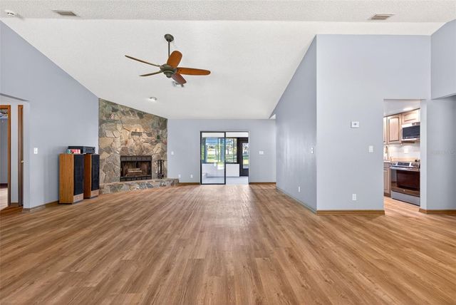 2393 W FAIRWAY LOOP, Citrus Springs, FL 34434
