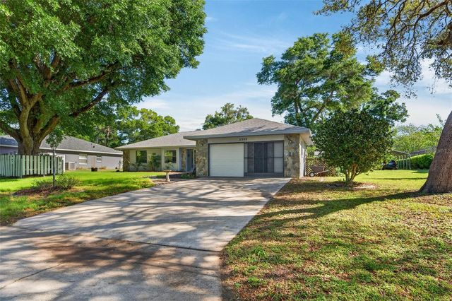 2393 W FAIRWAY LOOP, Citrus Springs, FL 34434