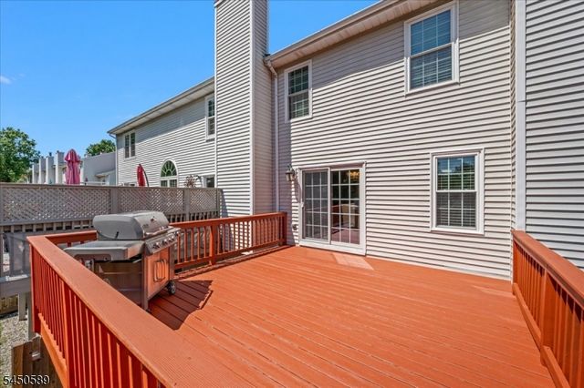 107 Choctaw Ridge Rd, Branchburg Twp., NJ 08876