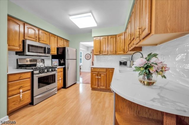 107 Choctaw Ridge Rd, Branchburg Twp., NJ 08876