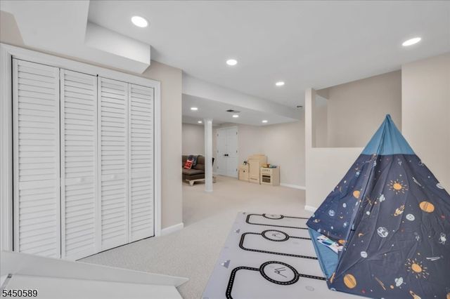 107 Choctaw Ridge Rd, Branchburg Twp., NJ 08876