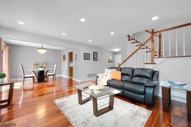 107 Choctaw Ridge Rd, Branchburg Twp., NJ 08876