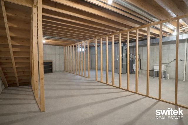 202 Bona Vista Drive NW, Grand Rapids, MI 49504