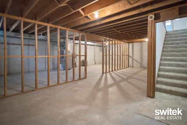 202 Bona Vista Drive NW, Grand Rapids, MI 49504