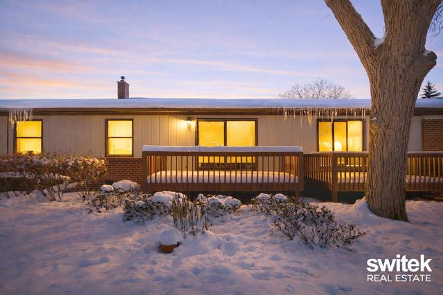 202 Bona Vista Drive NW, Grand Rapids, MI 49504