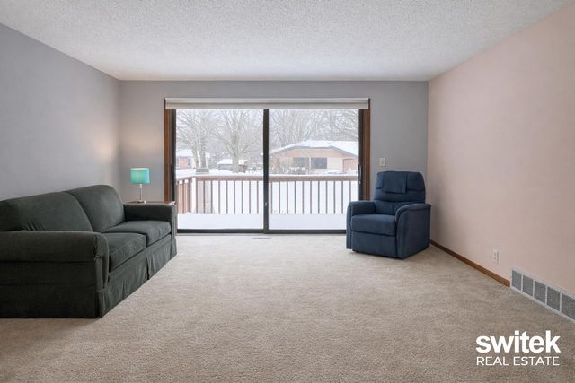 202 Bona Vista Drive NW, Grand Rapids, MI 49504