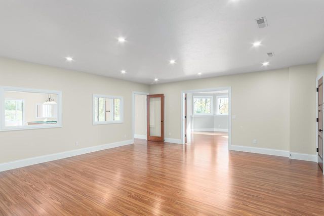 6800 N PURDY PARKWAY, Appleton, WI 54913