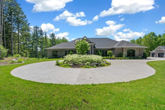 6800 N PURDY PARKWAY, Appleton, WI 54913