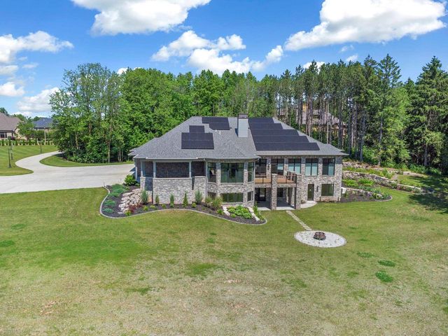 6800 N PURDY PARKWAY, Appleton, WI 54913