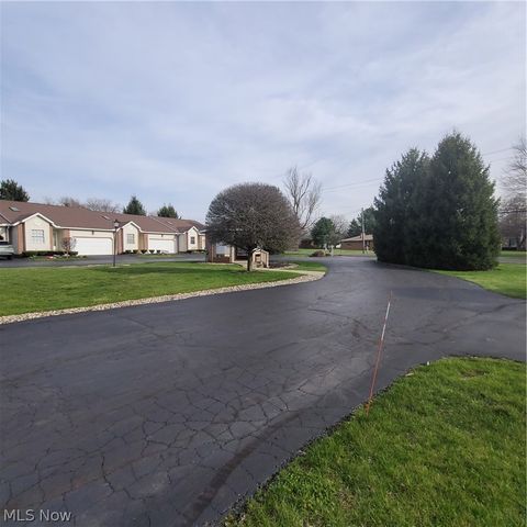 148 Woodland, Cortland, OH 44410