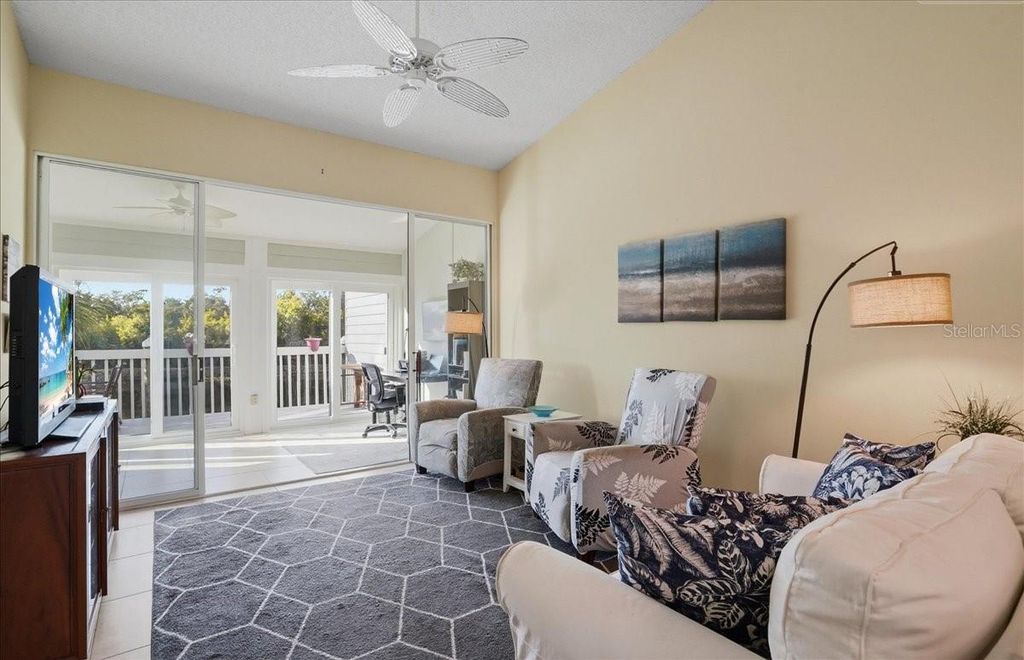 Image 14 of property listing at 1276 SPOONBILL LANDINGS CIRCLE, Bradenton, FL 34209