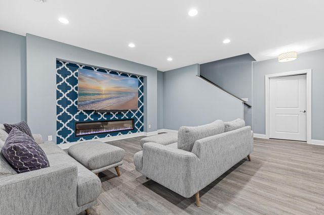17330 61st Place N, Plymouth, MN 55446