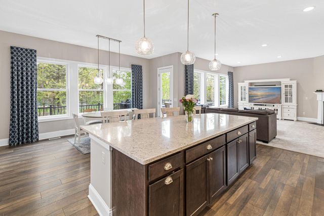 17330 61st Place N, Plymouth, MN 55446