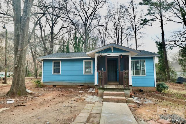 7633 Gwynne Hill Road, Charlotte, NC 28215