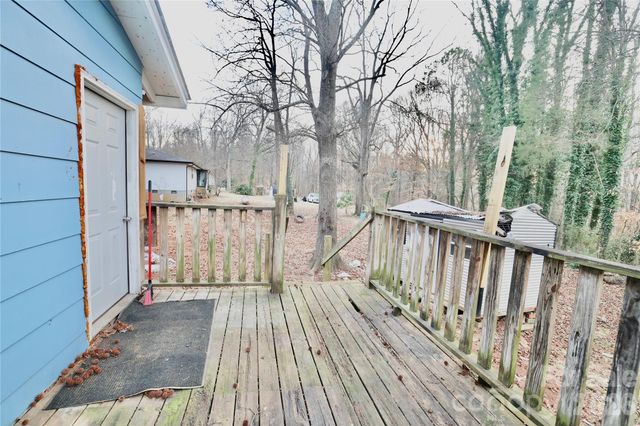 7633 Gwynne Hill Road, Charlotte, NC 28215