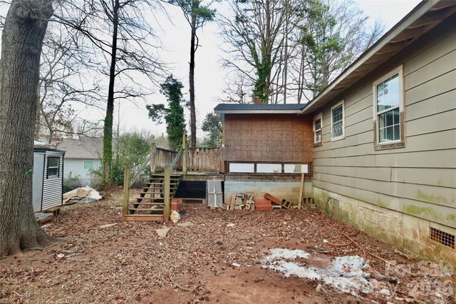 7633 Gwynne Hill Road, Charlotte, NC 28215