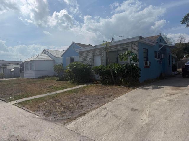 1109 S E Street, Lake Worth Beach, FL 33460