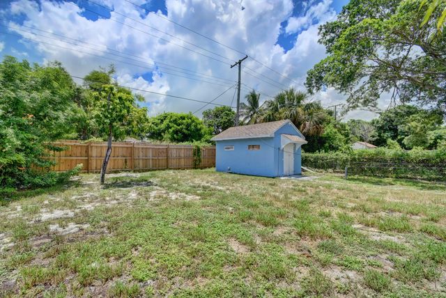 1109 S E Street, Lake Worth Beach, FL 33460