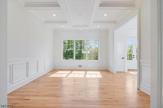 74 Hillside Ave, Livingston Twp., NJ 07039