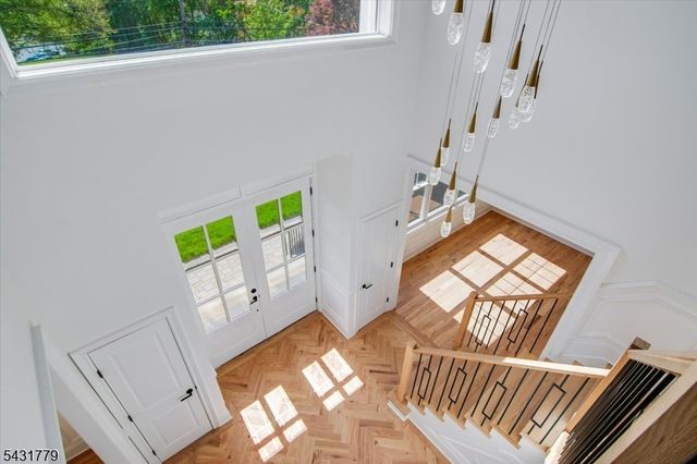 74 Hillside Ave, Livingston Twp., NJ 07039