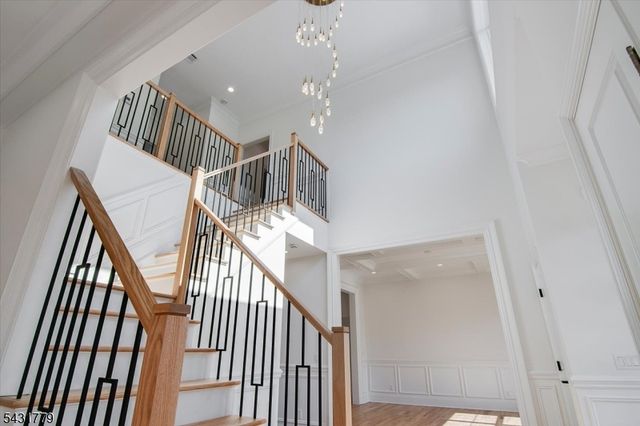 74 Hillside Ave, Livingston Twp., NJ 07039