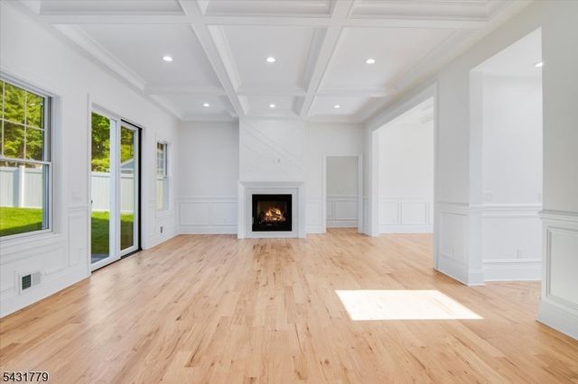 74 Hillside Ave, Livingston Twp., NJ 07039