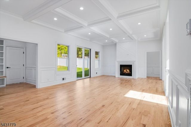 74 Hillside Ave, Livingston Twp., NJ 07039