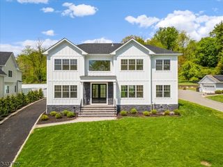 74 Hillside Ave, Livingston Twp., NJ 07039