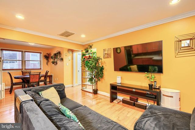 6716 STOCKTON LN, Hyattsville, MD 20784