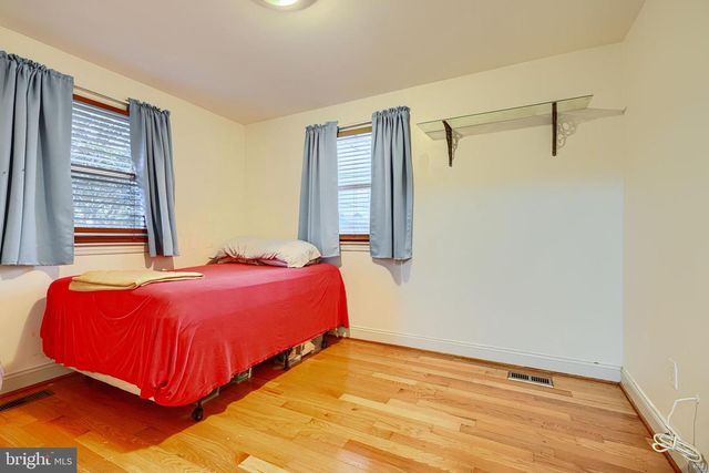 6716 STOCKTON LN, Hyattsville, MD 20784