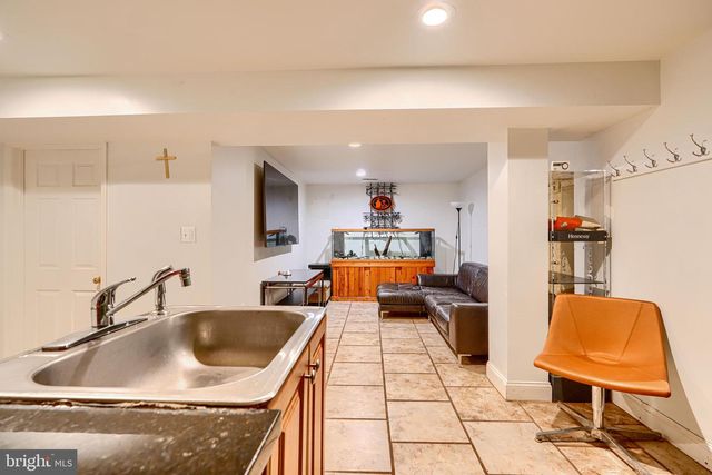 6716 STOCKTON LN, Hyattsville, MD 20784