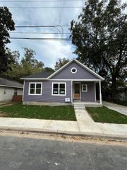 2626 Burger Avenue, Dallas, TX 75215