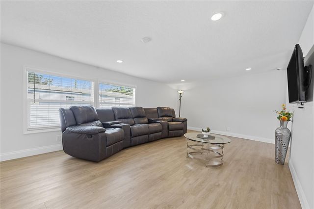 4607 DUNKELD AVENUE, Orlando, FL 32822