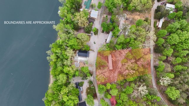 460 N Lake Drive, Burnside, KY 42519