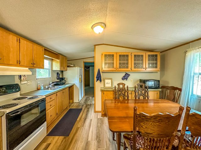 460 N Lake Drive, Burnside, KY 42519