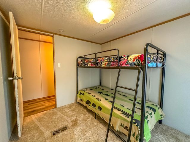 460 N Lake Drive, Burnside, KY 42519
