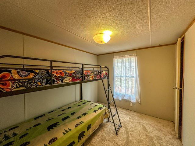 460 N Lake Drive, Burnside, KY 42519