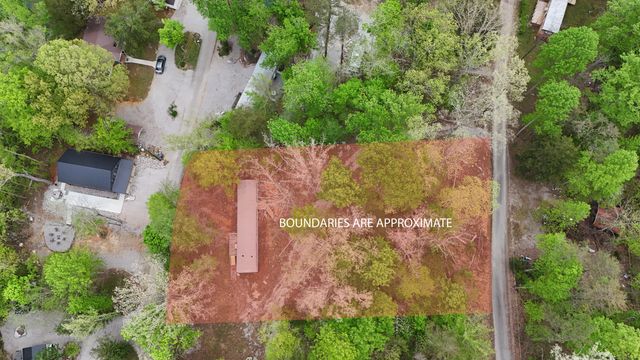 460 N Lake Drive, Burnside, KY 42519