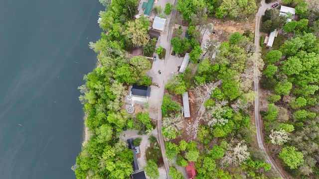 460 N Lake Drive, Burnside, KY 42519
