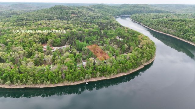 460 N Lake Drive, Burnside, KY 42519