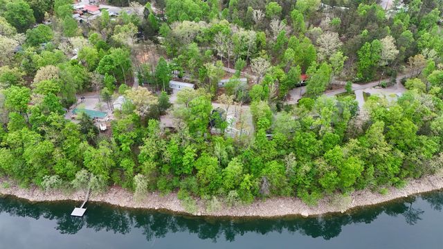 460 N Lake Drive, Burnside, KY 42519