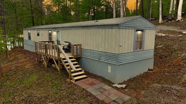 460 N Lake Drive, Burnside, KY 42519