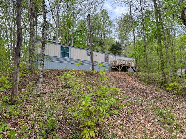 460 N Lake Drive, Burnside, KY 42519